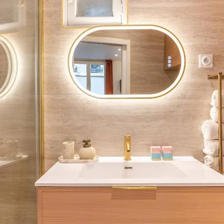 Apartment Stylish With A/c For 3 Guests • Near Metro *